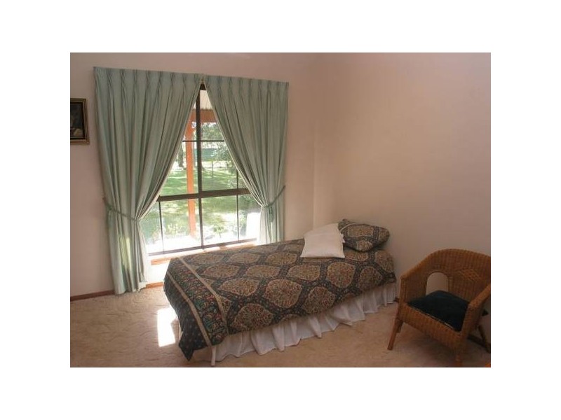 35A Abernethys Lane, Meroo Meadow NSW 2540
