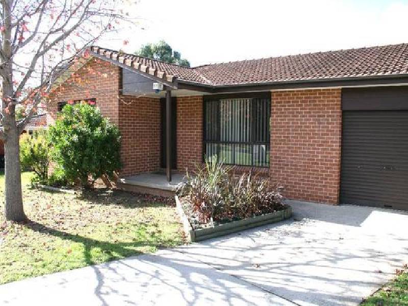 43 Yeovil Drive, Bomaderry NSW 2541