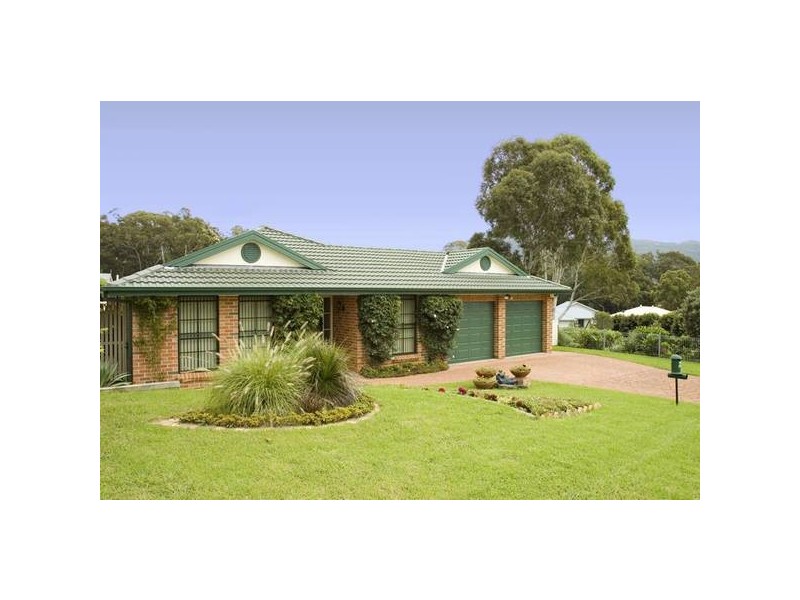 Freesia Crescent, Bomaderry NSW 2541