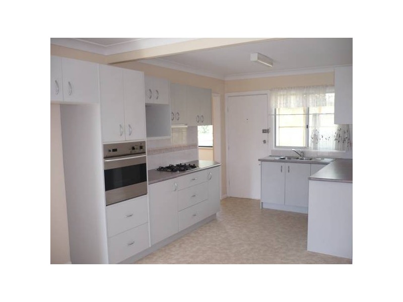 12 Woolstencraft Street, Shoalhaven Heads NSW 2535