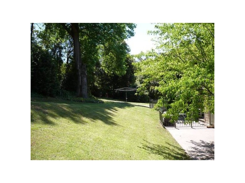 125 Brinawarr Street, Bomaderry NSW 2541