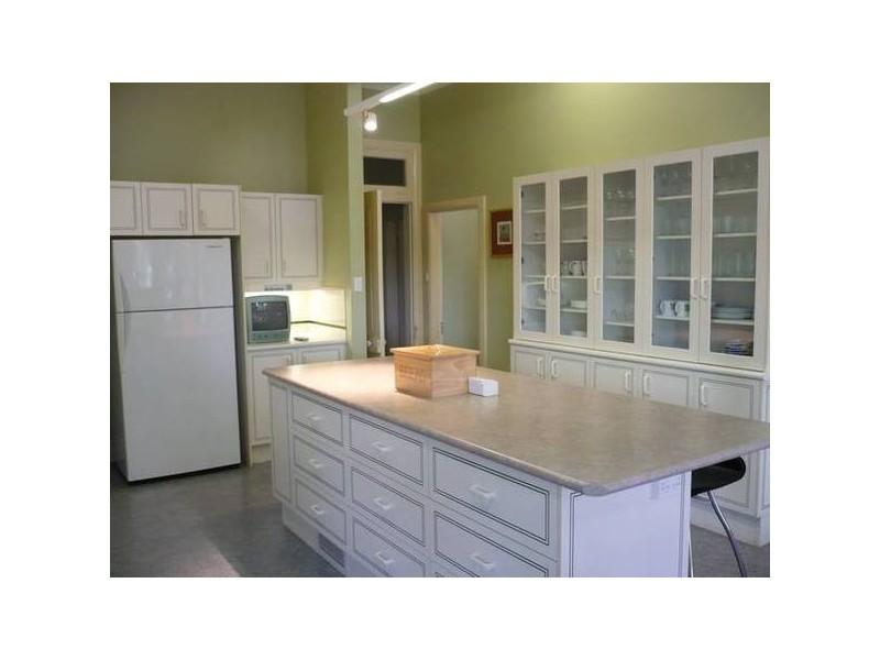 125 Brinawarr Street, Bomaderry NSW 2541