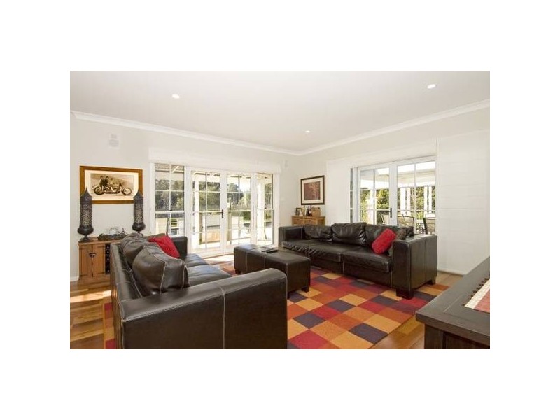 38 Elvin Drive, Bomaderry NSW 2541