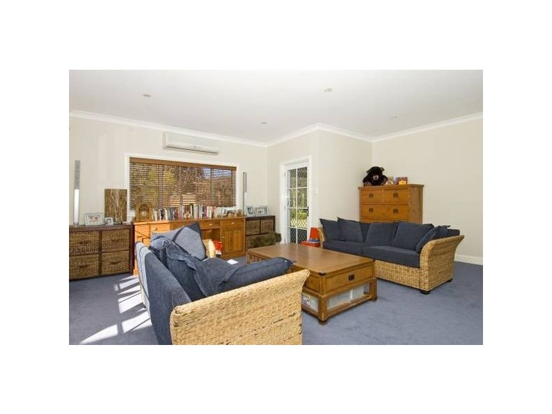 38 Elvin Drive, Bomaderry NSW 2541