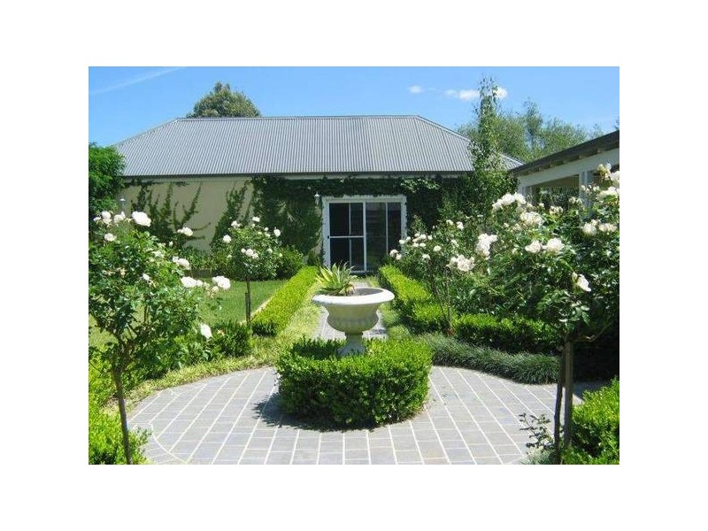 38 Elvin Drive, Bomaderry NSW 2541