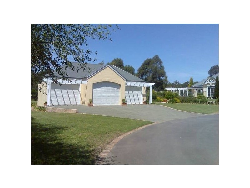 38 Elvin Drive, Bomaderry NSW 2541