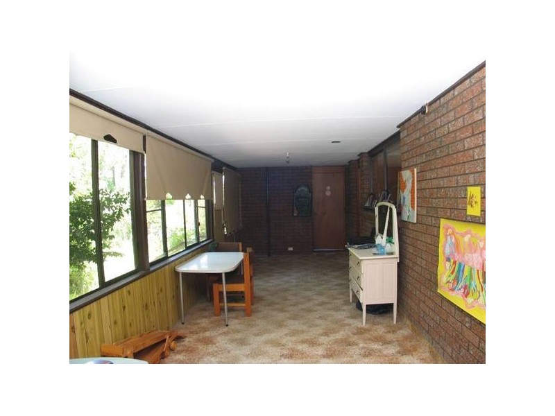 8 Windsor Drive, Berry NSW 2535