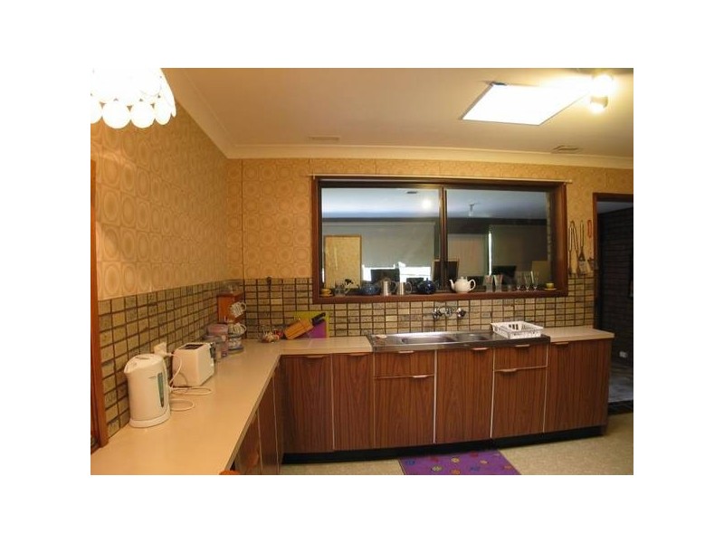 8 Windsor Drive, Berry NSW 2535
