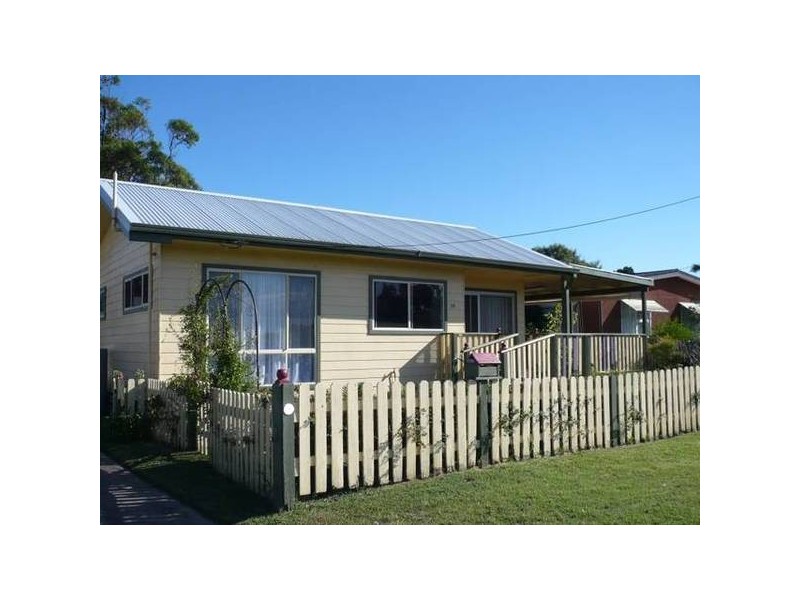 26 McIntosh Street, Shoalhaven Heads NSW 2535