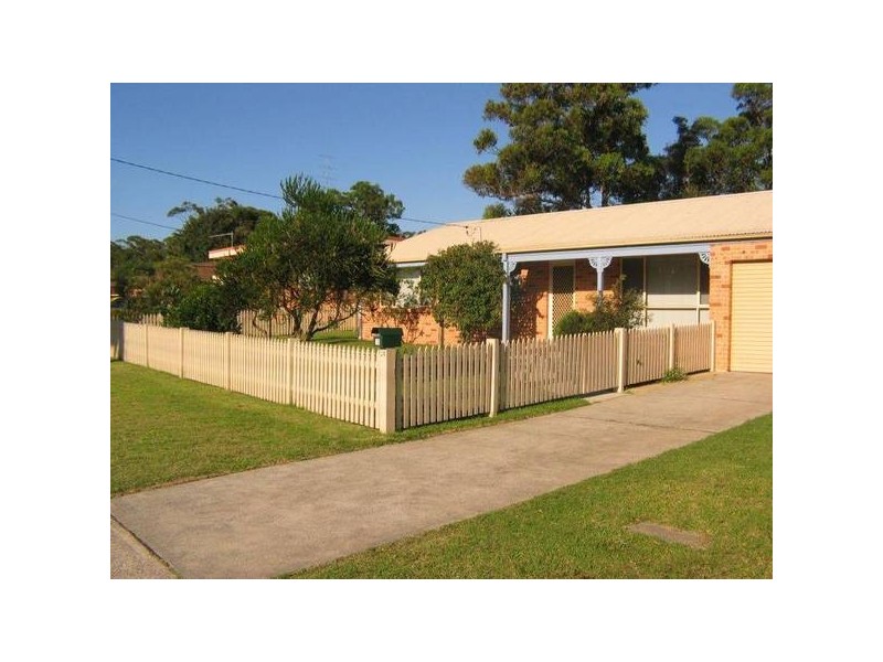 26 Shackelton Street, Shoalhaven Heads NSW 2535