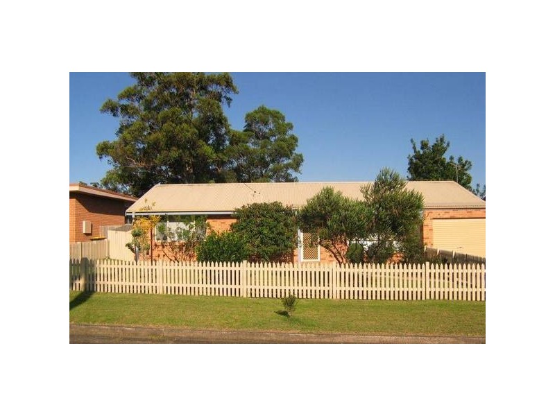 26 Shackelton Street, Shoalhaven Heads NSW 2535