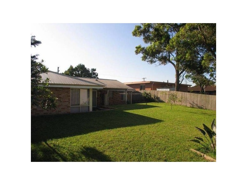 26 Shackelton Street, Shoalhaven Heads NSW 2535