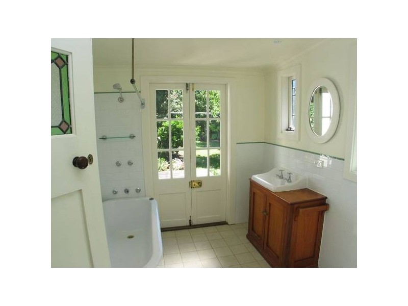 12 Cnr Kangaroo Valley Rd & Ford St, Berry NSW 2535