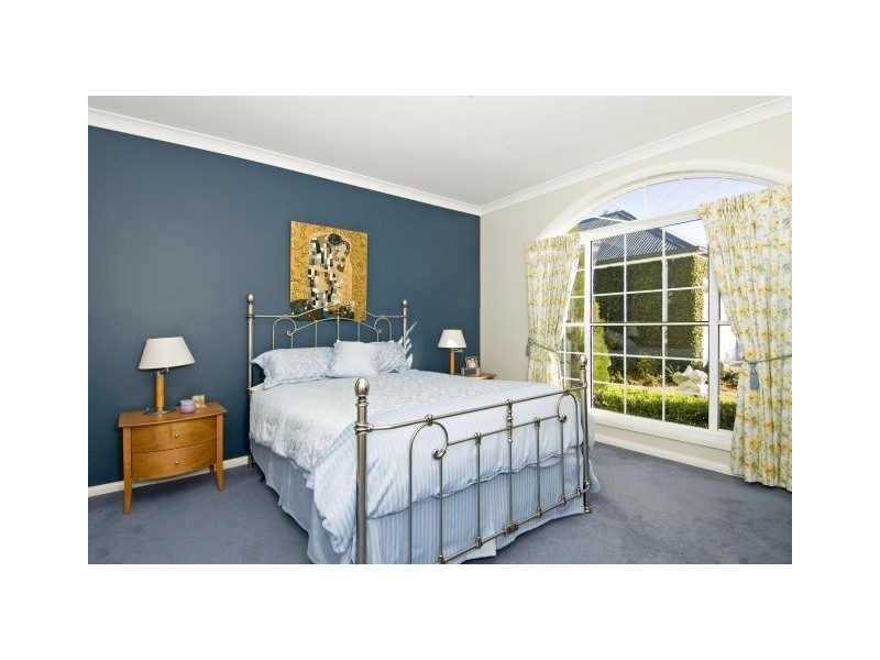 38 Elvin Drive, Bomaderry NSW 2541