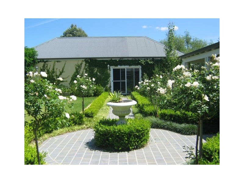 38 Elvin Drive, Bomaderry NSW 2541