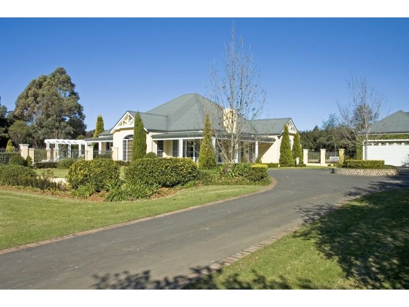 38 Elvin Drive, Bomaderry NSW 2541