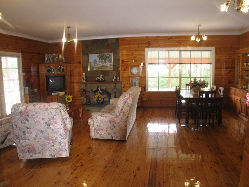 314 Sussex Inlet Road, Sussex Inlet NSW 2540