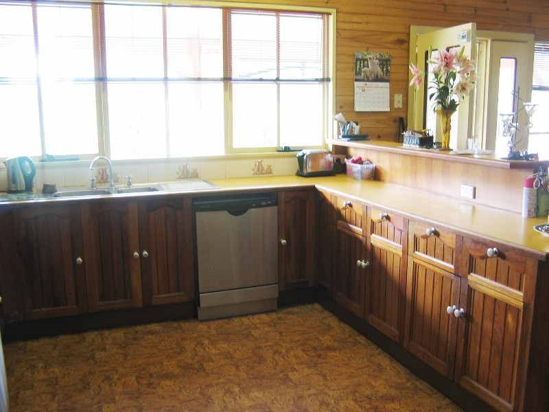 314 Sussex Inlet Road, Sussex Inlet NSW 2540