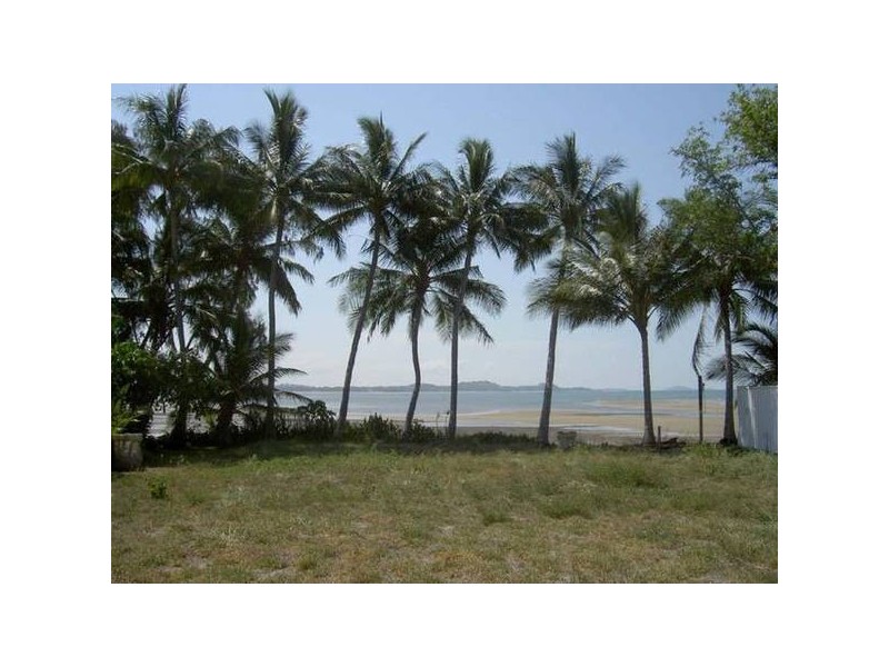 1 Kingfisher Street, Slade Point QLD 4740