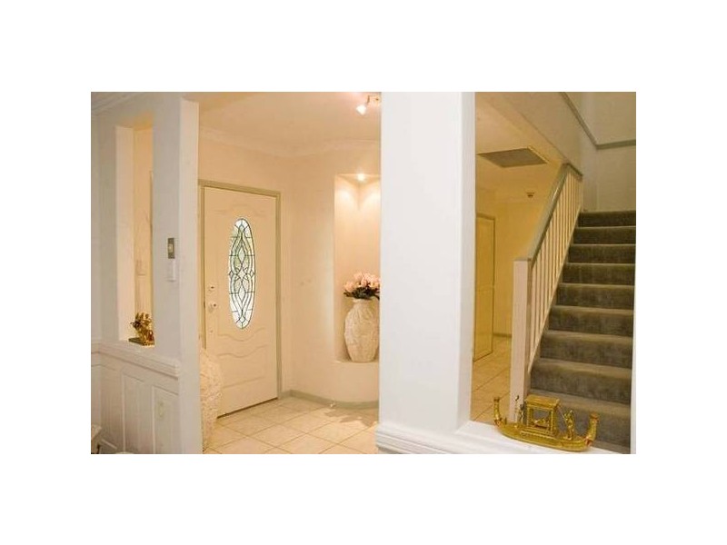 18 Sam Bezzina Drive, Beaconsfield QLD 4740