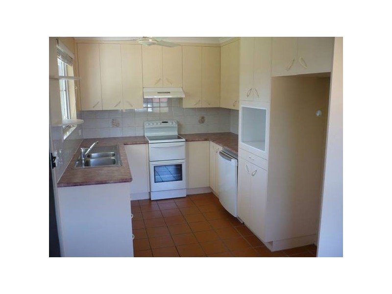 4 Stirling Court, Mount Pleasant QLD 4740