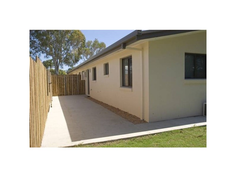 2/27 Napier Street, Mackay QLD 4740