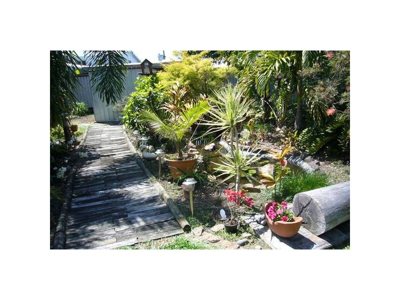 16 Graves Street, North Mackay QLD 4740