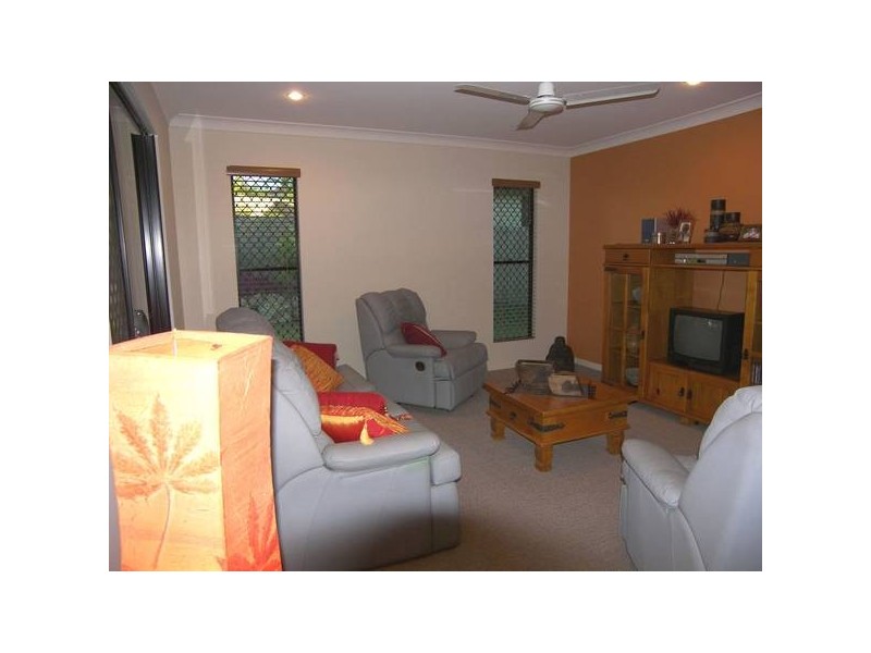 3 Cooper Court, Rural View QLD 4740