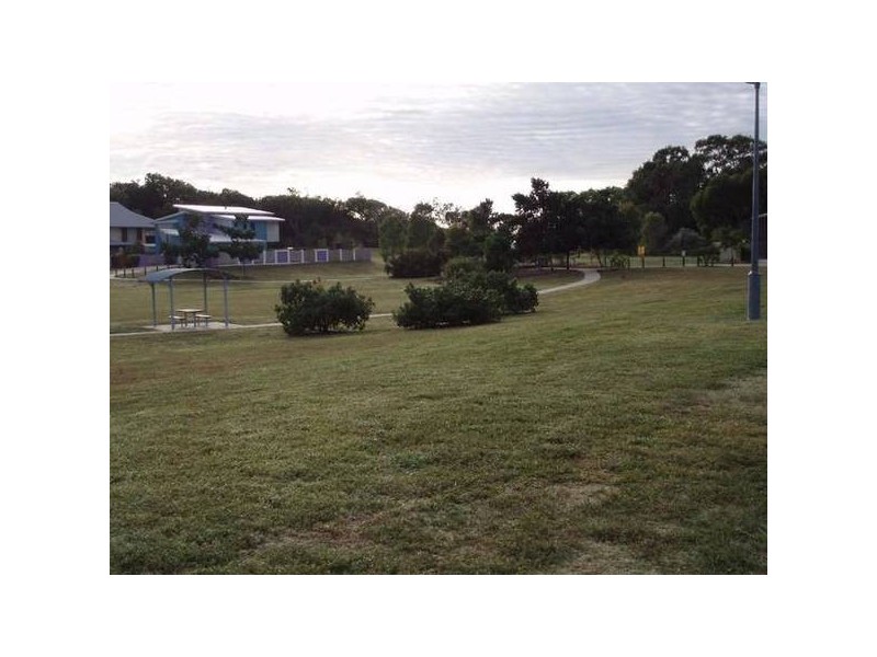 27 Portside Place, Shoal Point QLD 4750