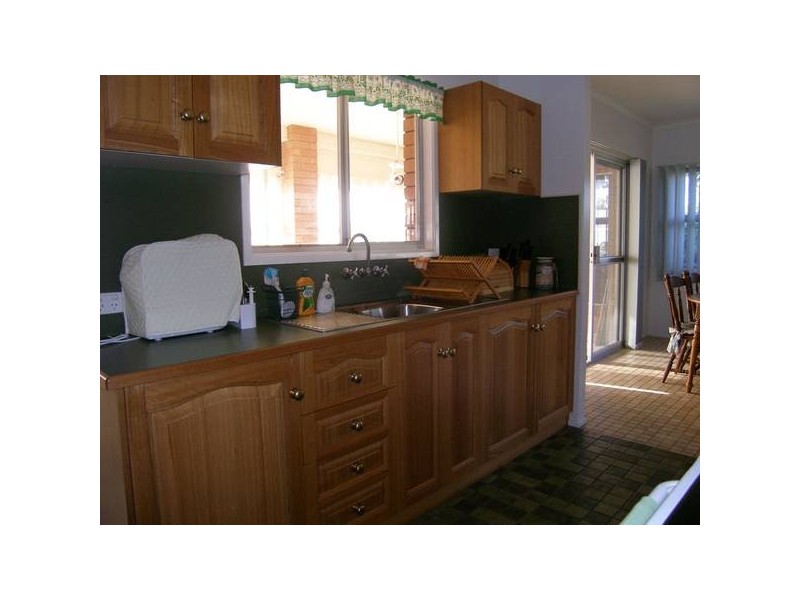 1 Pharlap Parade, Ooralea QLD 4740