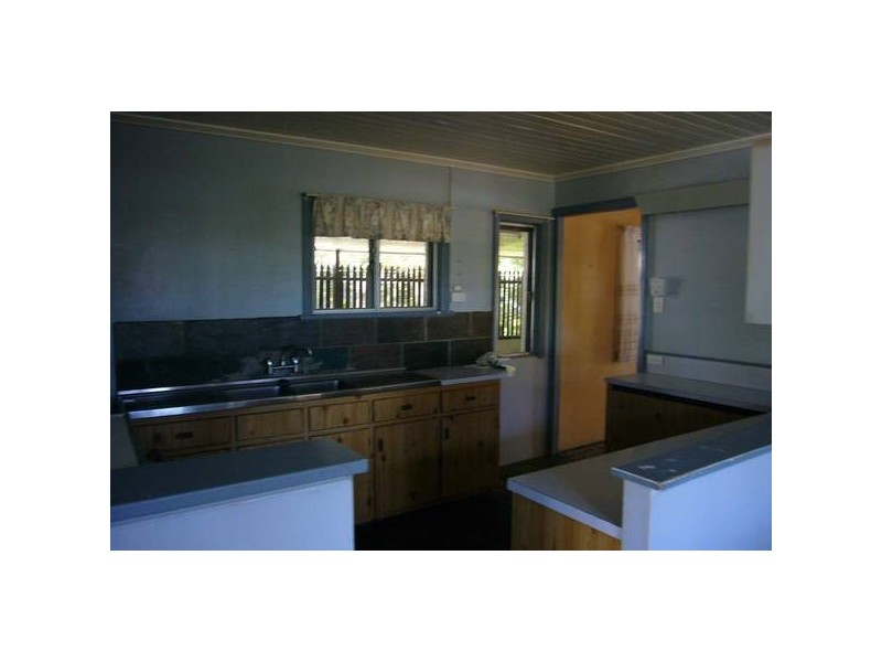 35 Murrays Road, Glenella QLD 4740