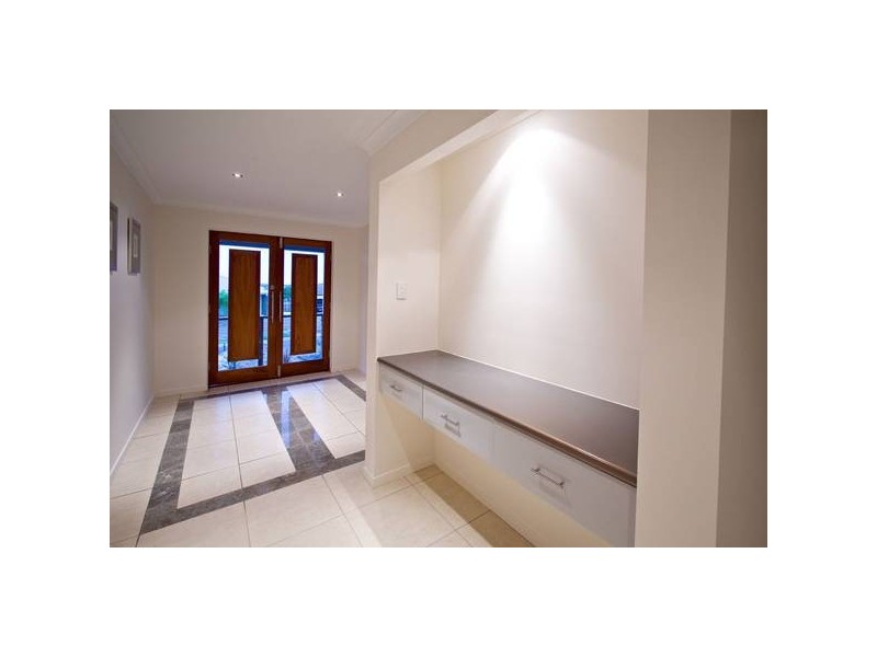 9 Helvellyn Street, Rural View QLD 4740