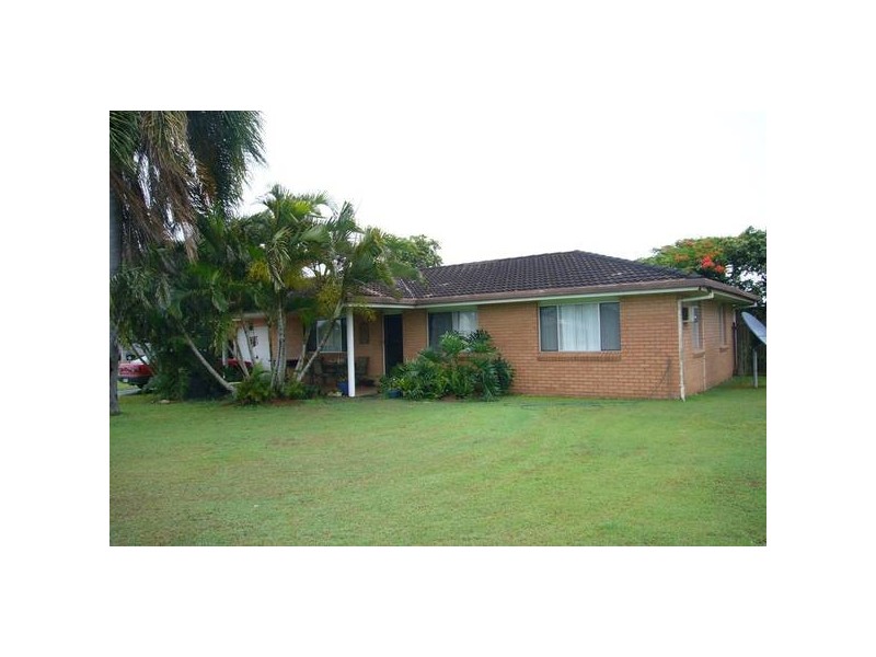 1 Bernborough Avenue, Ooralea QLD 4740
