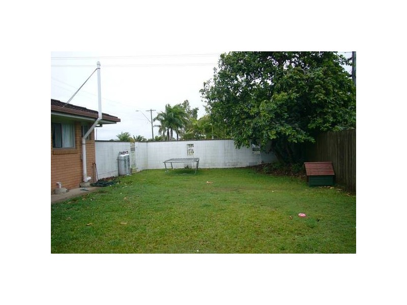 1 Bernborough Avenue, Ooralea QLD 4740