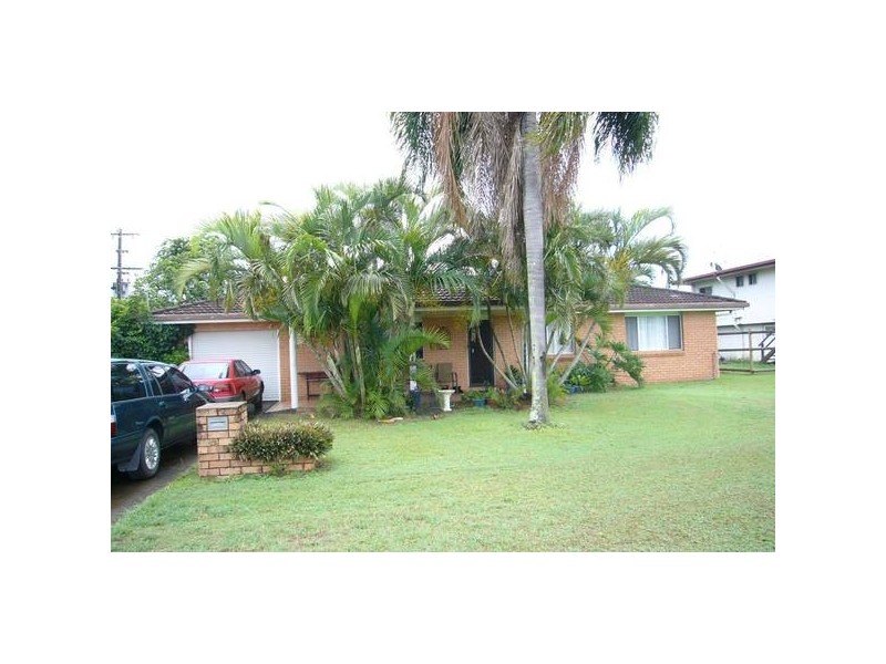 1 Bernborough Avenue, Ooralea QLD 4740