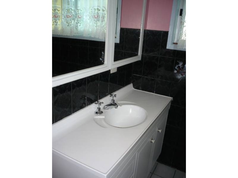 1 Hartog Street, Andergrove QLD 4740