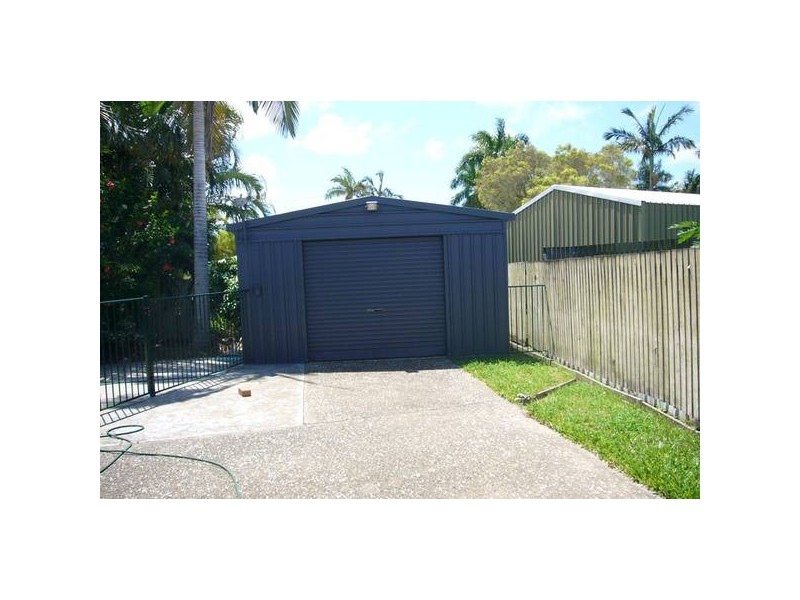 4 Hillside Terrace, Mount Pleasant QLD 4740