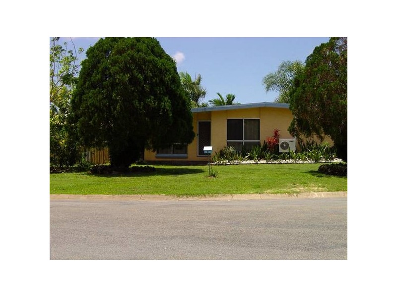 2 Wilga Court, Beaconsfield QLD 4740