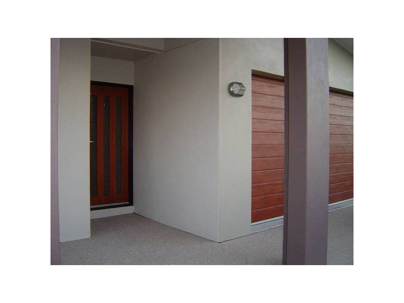 15 Rosemoor Crt, Glenella QLD 4740