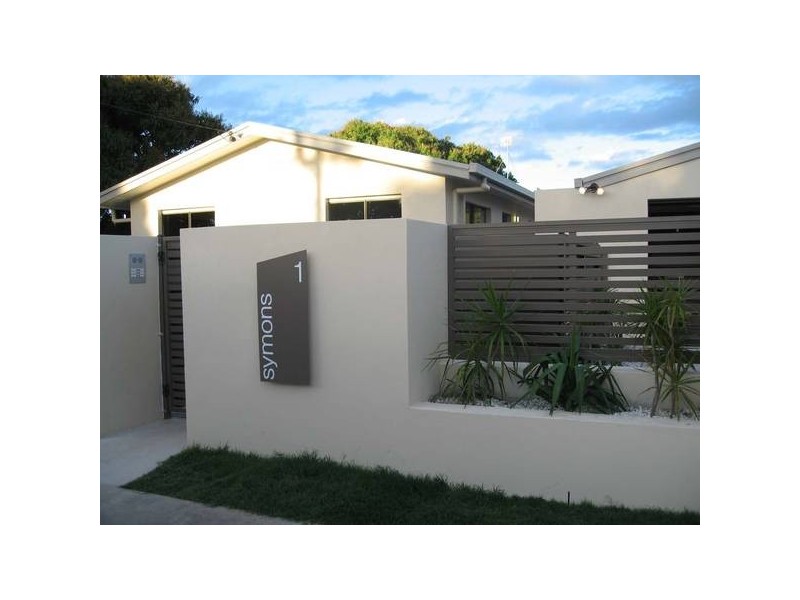 2/1 Symons Street, South Mackay QLD 4740