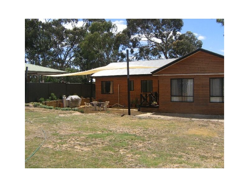 52 Albert Parade, Bordertown SA 5268
