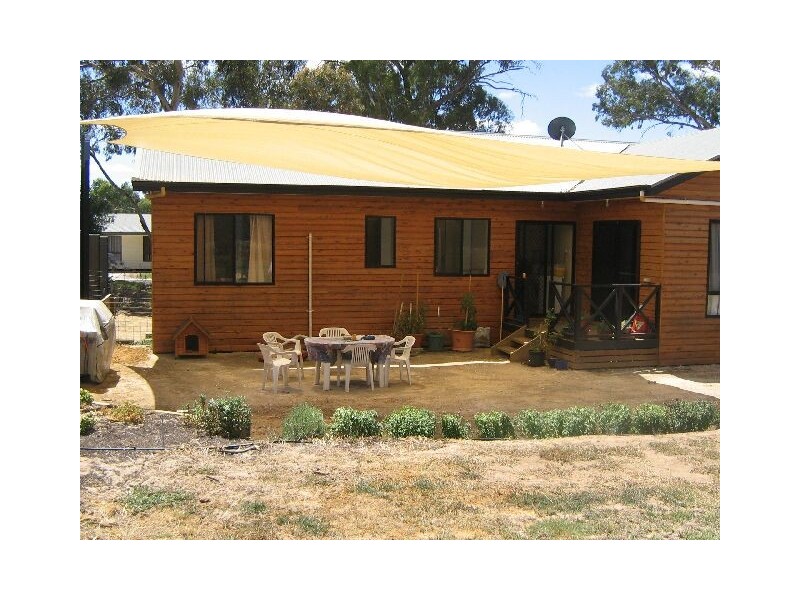 52 Albert Parade, Bordertown SA 5268