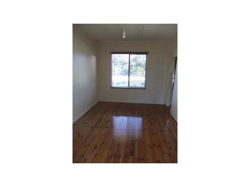 18 Railway Terrace, Keith SA 5267