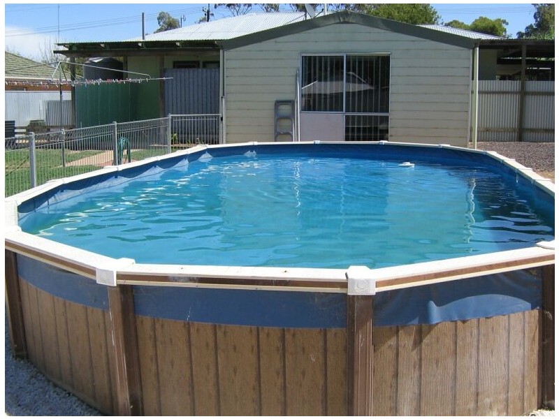 8 Fourth Street, Bordertown SA 5268