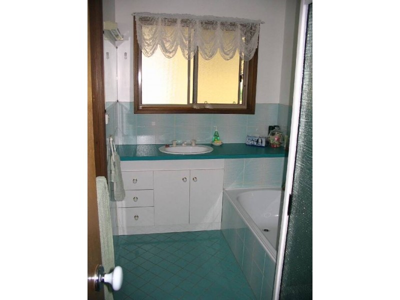 6 Handyside Terrace, Bordertown SA 5268