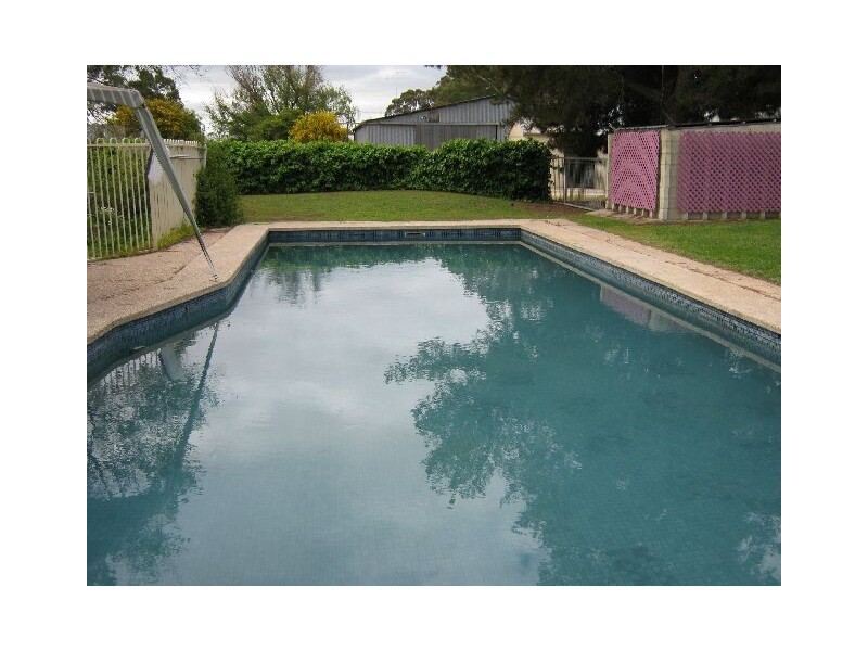 4 Seventh Street, Bordertown SA 5268