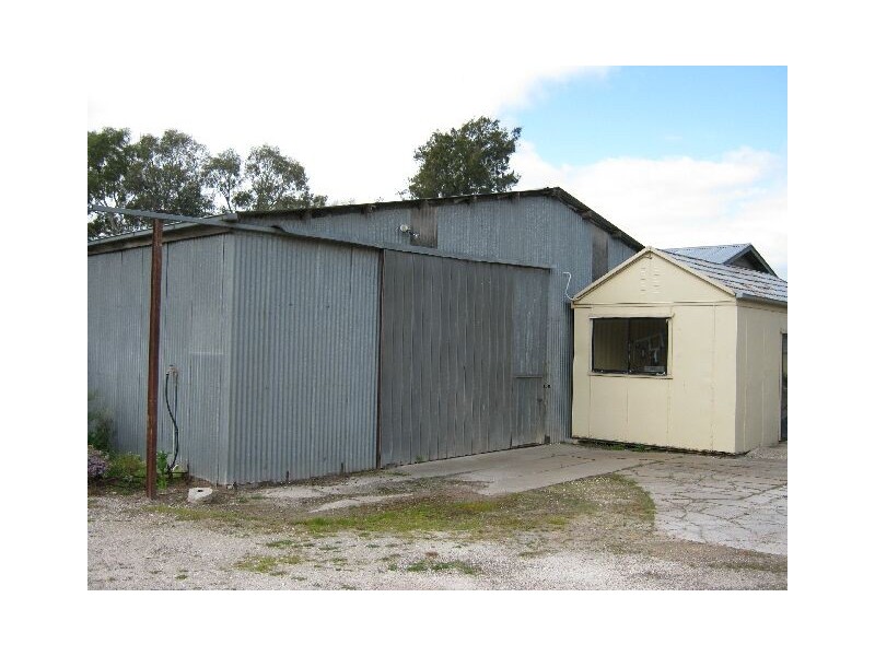 4 Seventh Street, Bordertown SA 5268