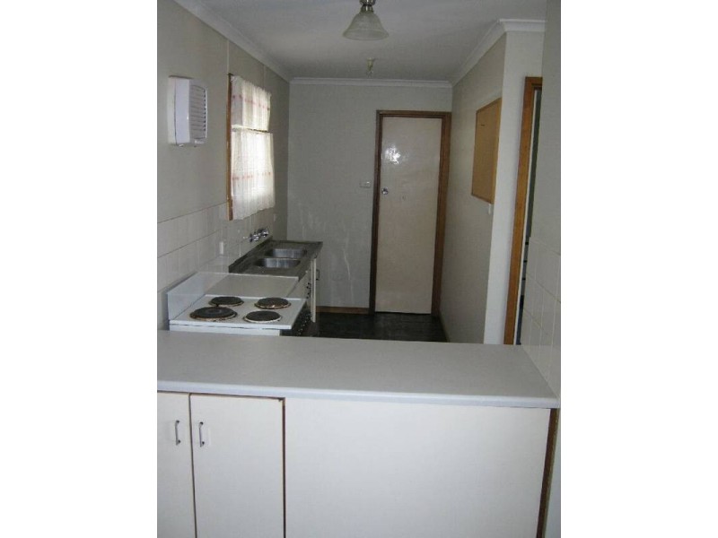 37 Tolmer Tce, Bordertown SA 5268