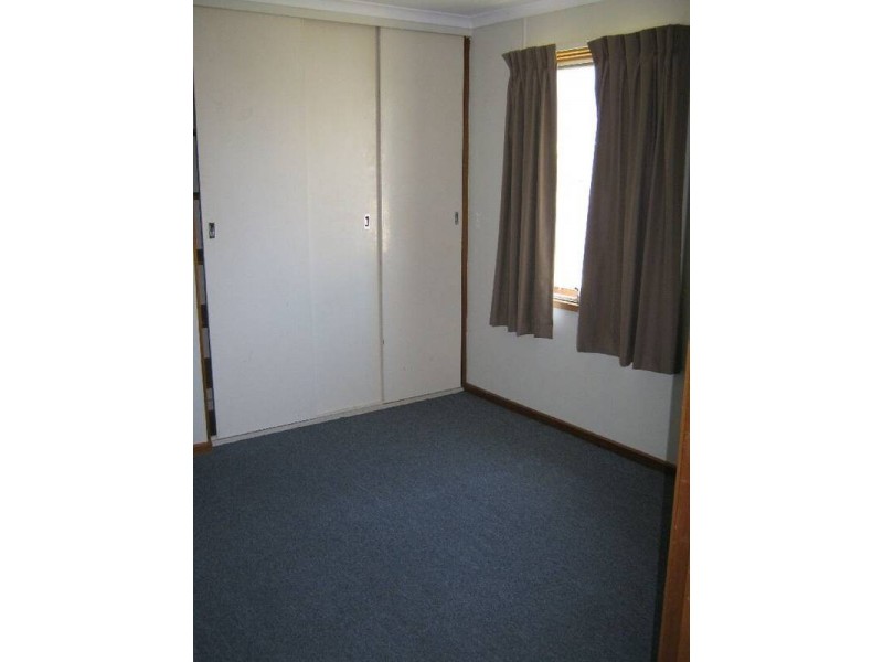 37 Tolmer Tce, Bordertown SA 5268