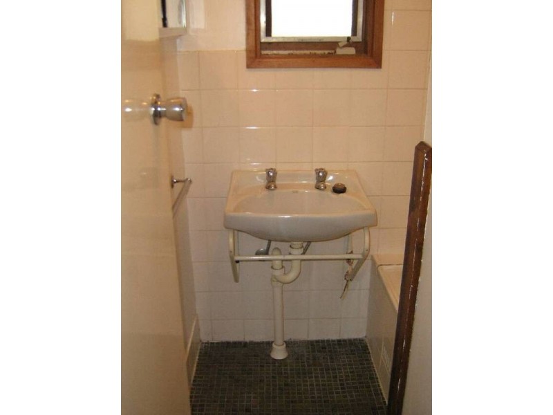 37 Tolmer Tce, Bordertown SA 5268